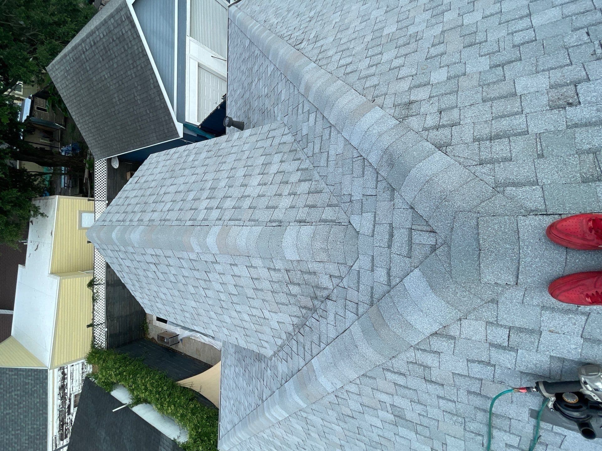 Esplanade Ridge Asphalt Roof Makeover image